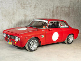 Alfa Romeo Giulia Sprint GTA Coupé (1966) - als Lot 127 an der Bonhams Goodwood Revival Versteigerung 2025