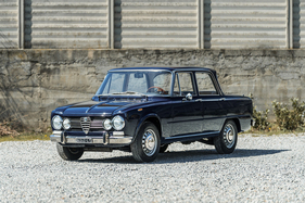 Alfa Romeo Giulia Super 1600 Biscione (1970) - als Lot 192 angeboten an der RM/Sotheby's St. Moritz Versteigerung vom 15. September 2023