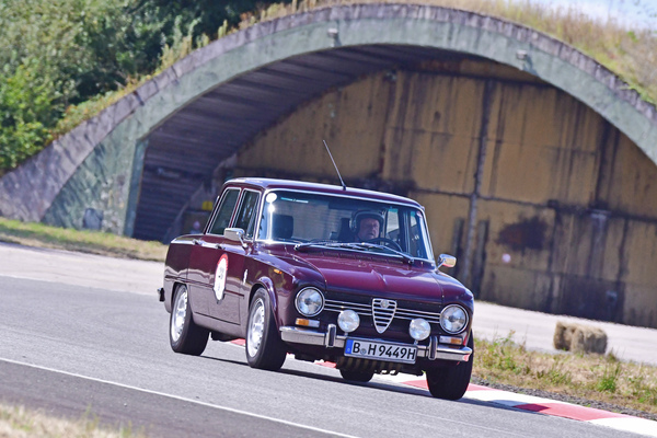 Alfa Romeo Giulia Super (1969) - Pista & Piloti Pferdsfeld 2024