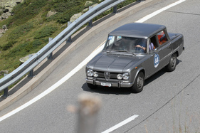 Alfa Romeo Giulia Super (1969) - bei der Überquerung des Flüelapasses an der Passione Engadina 2019