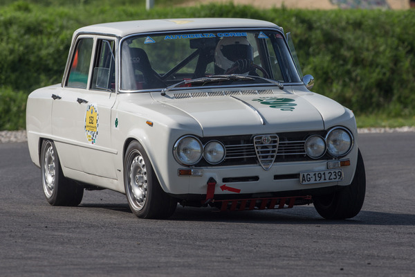 Alfa Romeo Giulia Super (1971) - Lignières Historique 2015