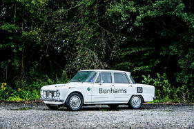 Alfa Romeo Giulia Super 'Bollo d'Oror' Sports Saloon (1966) - als Lot 201 an der Goodwood Revival Versteigerung von Bonhams am 9. September 2017