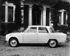 Alfa Romeo Giulia TI (1962) - Silhouette