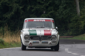 Alfa Romeo Giulia TI Super (1964) - im Feld 1 (Tourenwagen und Vorkriegsfahrzeuge) an der Bergprüfung Altbüron 2015 (1964)