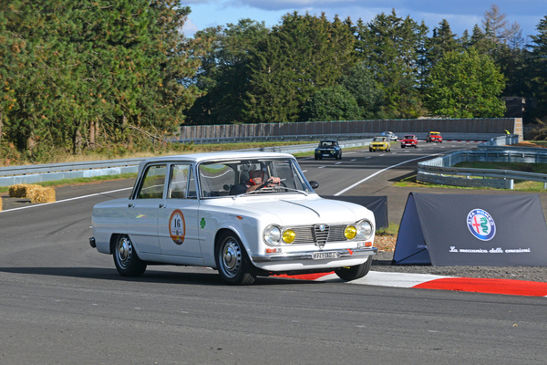 Alfa Romeo Giulia ti (1967) - Pista e Piloti Flugplatz Pferdsfeld 2020