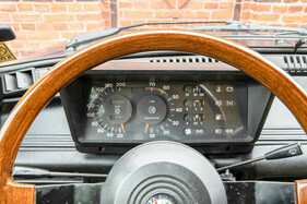 Alfa Romeo Giulietta Nuova 1,6 (1977) – Gegenläufige Rundinstrumente für einen Hauch sportliches Flair im Innenraum