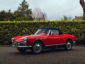 Alfa Romeo Giulietta Spider (1961) – angeboten als Lot Nr. 114 bei der Bonhams-Versteigerung in Paris am 6. Februar 2025