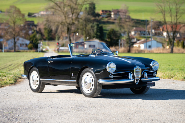 Bild: Alfa Romeo Giulietta Spider 750 D (1956) - als Lot 129 an der Versteigerung der Oldtimer Galerie in Gstaad am 29. Dezember 2025