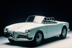 Alfa Romeo Giulietta Spider Prototipo (1955) - Pininfarina-Prototyp mit Panoramawindschutzscheibe und seitlichen Steckscheiben (1955)