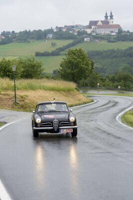 Alfa Romeo Giulietta Spider auf Kurvenfahrt - Alfa Classic Wachau 2024