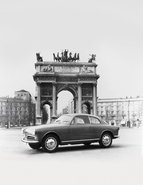 Alfa Romeo Giulietta Sprint (1955) - elegantes von Franco Scaglione bei Bertone gezeichnetes Coupé