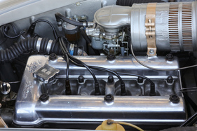 Alfa Romeo Giulietta Sprint (1957) - längs eingebauter Reihen-Vierzylindermotor