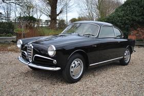 Alfa Romeo Giulietta Sprint Série 750 Coupé (1957) - angeboten als Lot 378 an der Bonhams-Versteigerung im Grand Palais Paris am 4. Februar 2016
