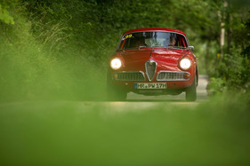 Alfa Romeo Giulietta Sprint Veloce (1959) - mit Startnummer 099 an der Ennstal-Classic 2017
