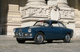 Alfa Romeo Giulietta Sprint Veloce (1961) - als Lot 150 an der Artcurial Versteigerung "Automobiles sur les Champs 9" am 1. November 2015 (1961)