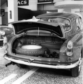 Alfa Romeo Giulietta Sprint - dem Gepäckraum zu wenig Gewicht gegeben? - Genfer Autosmobilsalon 1959