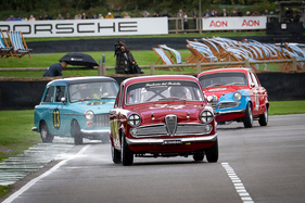 Alfa Romeo Giulietta TI (1958) – Jenson Button gibt Gas – Goodwood Revival 2025