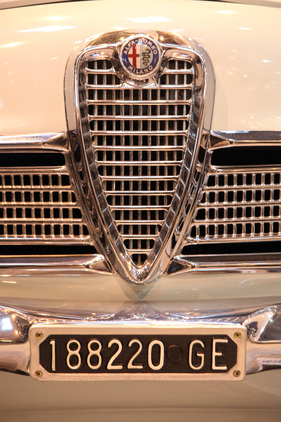 Alfa Romeo Giulietta TI Berlina Serie 3 (1963) - als Lot 523 an der "Solo Alfa" Auktion von Artcurial in Paris am 8. Februar 2014 versteigert (1963)