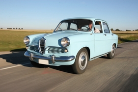 Alfa Romeo Giulietta Ti Série 1 (1957) - als Lot 127 angeboten an der Artcurial Le Mans Classic Versteigerung am 9. Juli 2016 (1957)