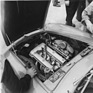Alfa Romeo Giulietta Zagato (1958) - Blick unter die Motorhaube anlässlich eines Boxenstopps beim 24-Stunden-Rennen von Le Mans 1958