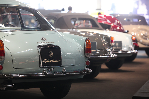 Alfa Romeo Giulietta in Reih' und Glied bei Lukas Hüni - Rétromobile Paris 2020