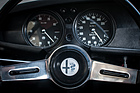 Bild: Alfa Romeo Junior Z (1972) - Alfa-Zeichen auf dem Lenkrad