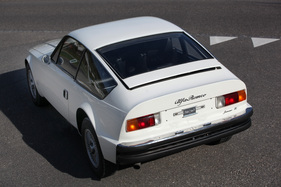 Alfa Romeo Junior Z (1972) - stark bombierte Scheiben hinter der B-Säule