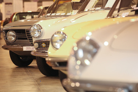 Alfa-Romeo-Klassiker in Reihe- auffallend die dezenten Farben - Auto e Moto d'Epoca Padova 2015