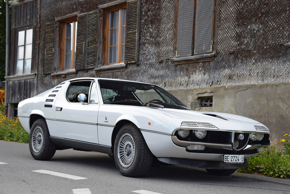 Bild: Alfa Romeo Montreal (1973) - als Lot 103 an der Versteigerung der Oldtimer Galerie in Gstaad am 29. Dezember 2017