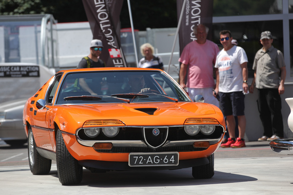 Alfa Romeo Montreal (1973) - als Lot 55 an der Versteigerung der Oldtimer Galerie auf dem Dolder am 16. Juni 2018
