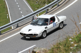 Alfa Romeo Montreal (1973) - bei der Überquerung des Flüelapasses an der Passione Engadina 2019