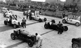 Alfa Romeo Monza, Maserati 8CM 3,0 L und Mercedes Benz W 25 in der ersten Startreihe beim Grossen Preis von Deutschland auf den Nürburgring am 15. Juli 1934