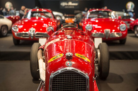Alfa Romeo P3 (1932) - vor seinen Nachkommen, bei Lukas Hüni - Rétromobile Paris 2020