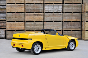 Alfa Romeo RZ (1993) - fast alle Elemente der Karosserie wurden für das Cabriolet angepasst