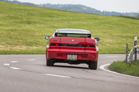 Alfa Romeo SZ (1990) - bei niedrigen Geschwindigkeiten ist vom "Groundeffekt" nicht allzu viel zu spüren