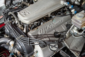 Alfa Romeo SZ (1990) - der Sechszylinder sitzt tief im Bug