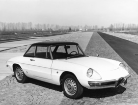Alfa Romeo Spider 1600 (1966) - auch mit Hardtop lieferbar