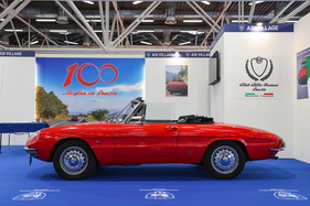 Alfa Romeo Spider 1600 (1967) - auf dem Stand des Duetto-Clubs - 42. Auto e Moto d'Epoca 2025