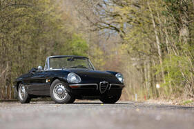 Alfa Romeo Spider 1600 'Osso di Seppia' (1966) - angeboten als Lot 136 an der Bonhams The Autoworld Sale in Brüssel am 13. Mai 2023