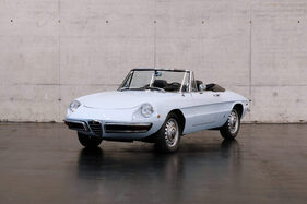 Alfa Romeo Spider 1750 Veloce (1969) - als Lot 062 an der Humer und Granner Classic Expo Salzburg Versteigerung 2024
