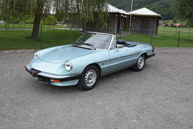 Alfa Romeo Spider 2,0 (1983) - angeboten an der Versteigerung der Oldtimer Galerie in Toffen am 28. November 2015 Alfa Romeo Spider 2,0 (1983) - angeboten an der Versteigerung der Oldtimer Galerie in Toffen am 28. November 2015