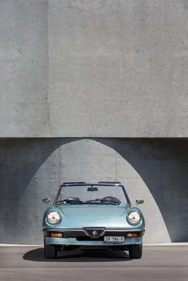 Alfa Romeo Spider 2.0 (1984) - auch mit Gummi-Besatz ein attraktives Auto