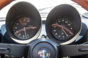 Alfa Romeo Spider 2.0 (1984) - klassisch verharrten die Hauptinstrumente zunächst in ihren Koni