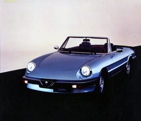 Alfa Romeo Spider Aerodinamica (1983) - mit zeitgemässem Gummi-Schmuck und Spoilerwerk