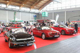 Alfa Romeo Spider Aerodinamico (1986) - neben seinen Nachkommen - Klassikwelt Bodensee 2023