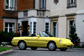 Alfa Romeo Spider Serie IV (1991) - die letzte Auflage, hier in herrlich zitronengelber Lackierung