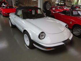 Alfa Romeo Spider - Styling by Neuser