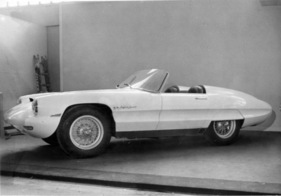 Alfa Romeo Super Flow - als Spider mit 3,5-Liter-Motor von Pinin Farina - Genfer Autosmobilsalon 1959