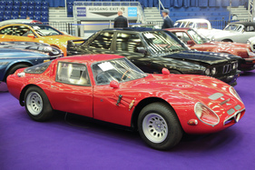 Alfa Romeo TZ2 (1966) - leider kein Original, sondern von Giordanengo gebaut, bei Coys auf EUR 170'000 bis 225'000 geschätzt, das Original wäre Faktoren teurer (Techno Classica 2017)
