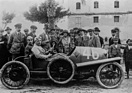 Alfred Neubauer - am Steuer eines 1.1 Liter Sasche-Rennwagens ()